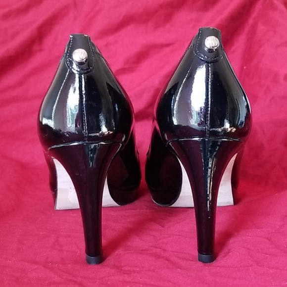 Stuart Weitzman Black Patent Peep Toe Heel - Picture 5 of 11